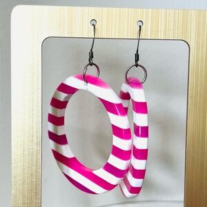 1980’s pink & white striped hoop earrings EUC